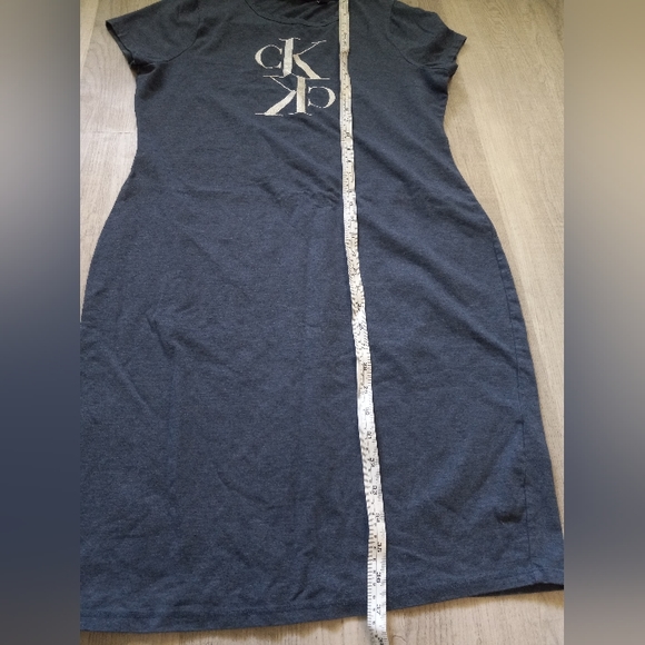 Calvin Klein Jeans T-shirt dress - Picture 4 of 9